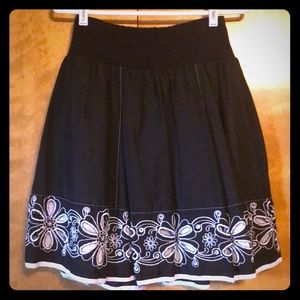 Joe Benbasset floral black and white skirt Small